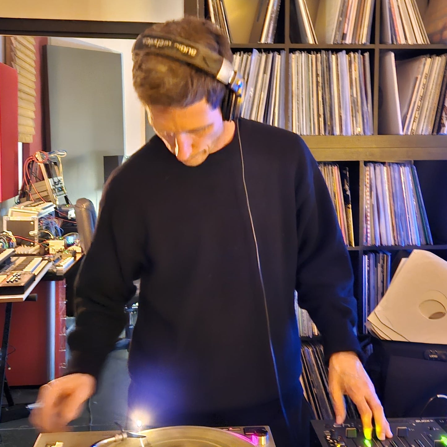 Curated by Nagellack: Experimental Techno box